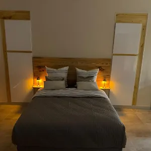 Luxe , Quimper France